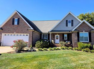 1855 Jetton Dr, Vale, NC 28168