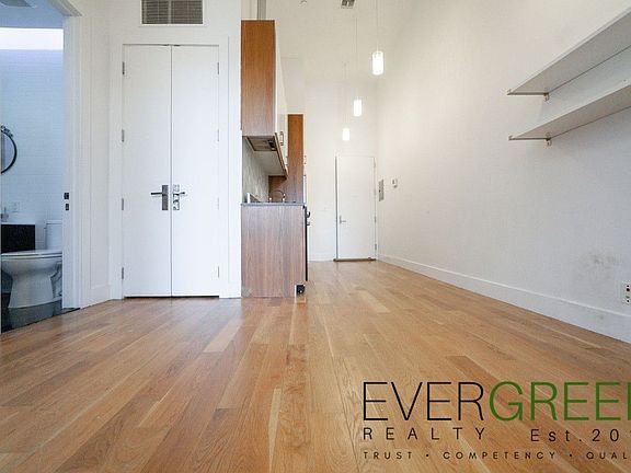 4th image of 949 Willoughby Ave APT 101