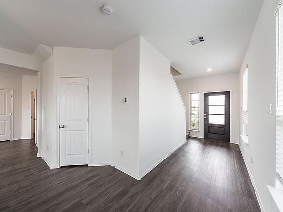 4th image of 26047 Steele Flower Dr