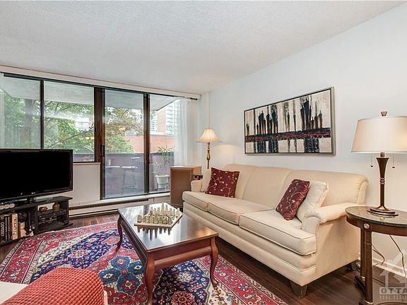 4th image of 309 Cumberland St #204