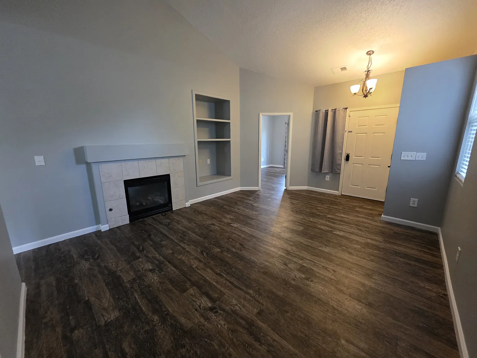 162 S Fraser Cir — Photo 3