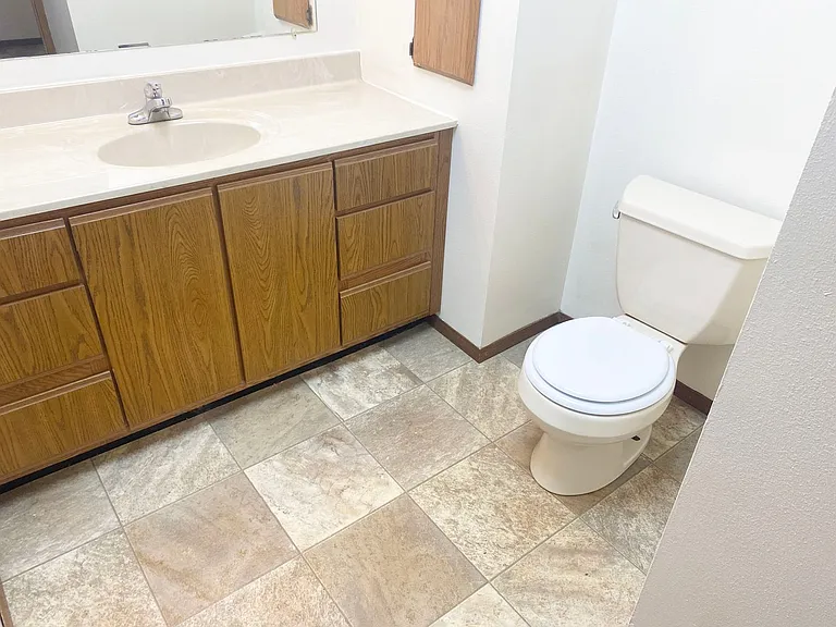 4PLEX-1911 Carol Dr — Photo 11