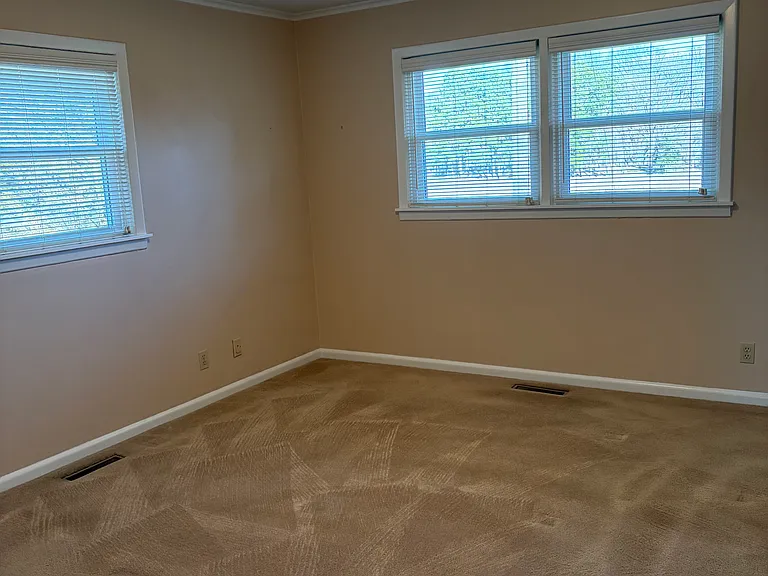 995 Walnut Hill Rd — Photo 11