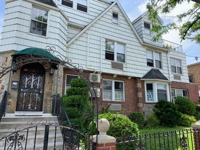 14250 Booth Memorial Ave, Flushing, NY, 11355
