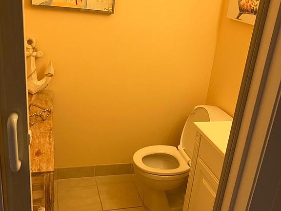 1/2 bath