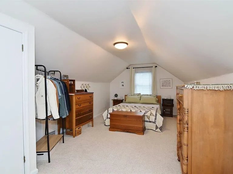 2658 Canterbury Rd — Photo 13
