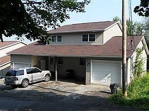 1st image of 712/714 Hettie Way