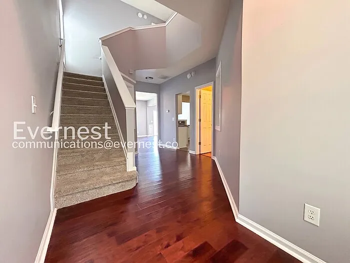 729 Mountain Laurel Dr — Photo 8