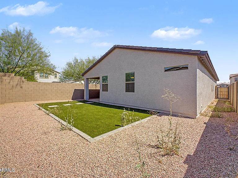 5722 W Getty Dr — Photo 41