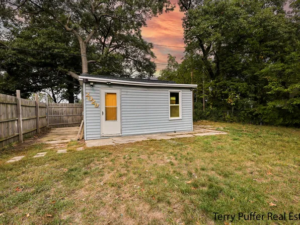 2029 7th St, Muskegon Heights, MI 49444