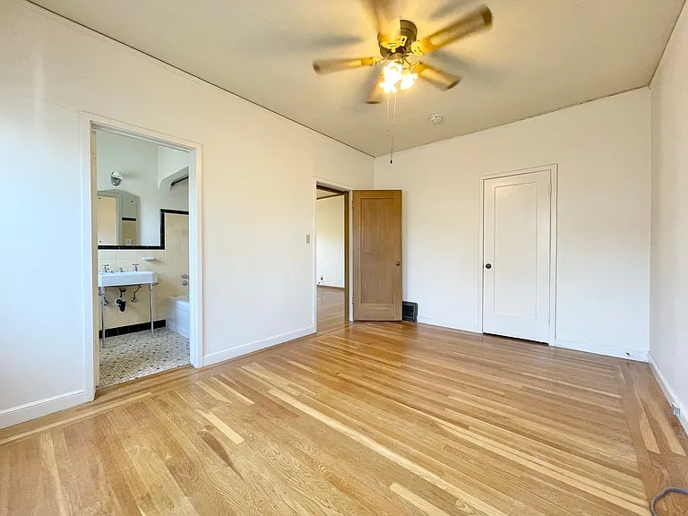 3300 J Street — Photo 7