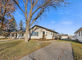 1320 N Penn St, Aberdeen, SD 57401