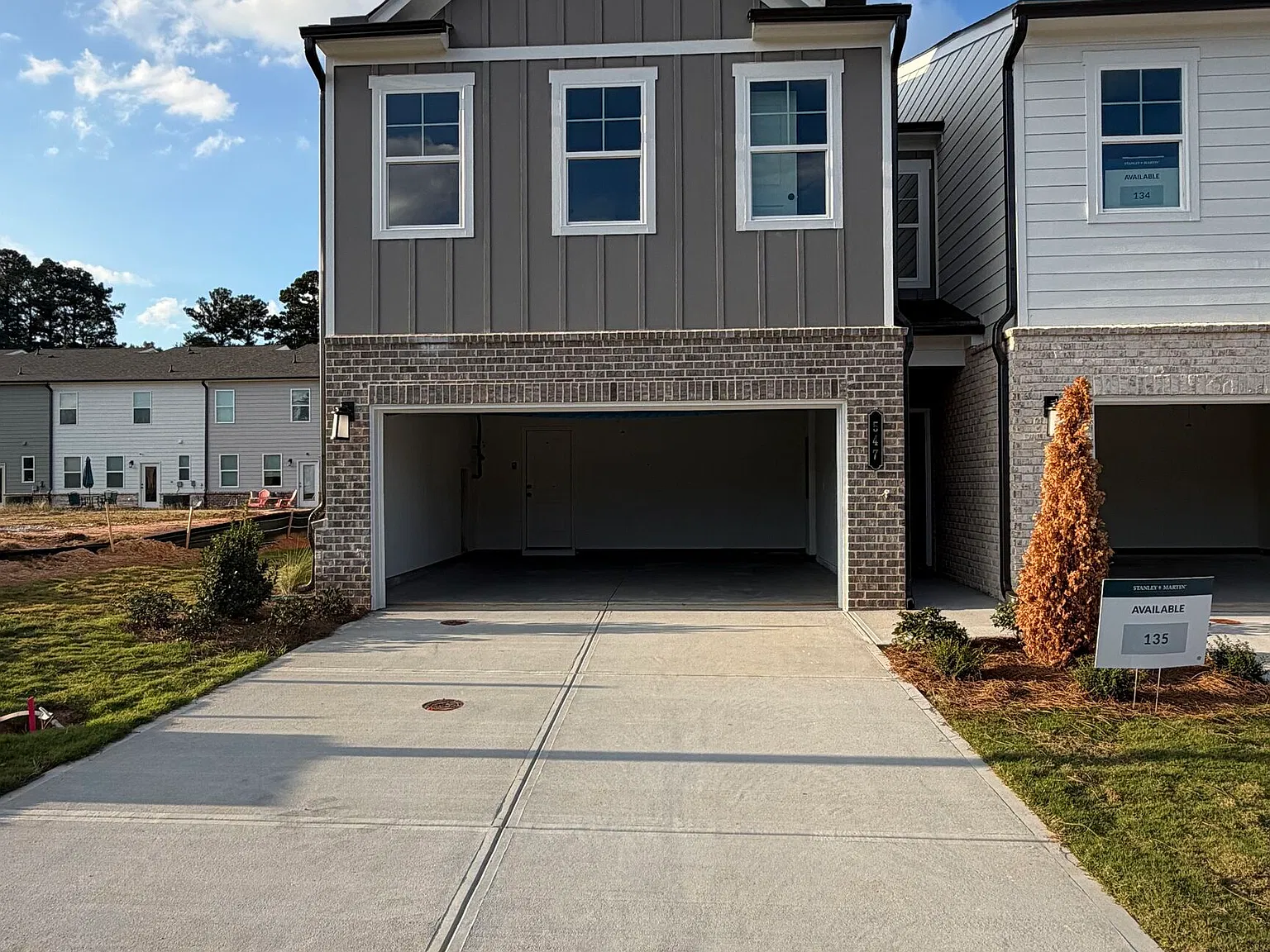 3 bed, 2.5 bath, $2,395 — Photo 1