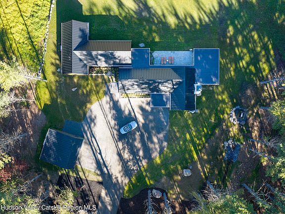 2nd image of 1003 Cold Brook Road