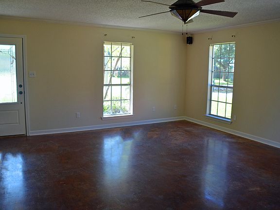 3rd image of 501 Breton Dr