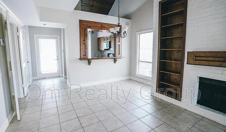 4144 Greystone Way #104 — Photo 19