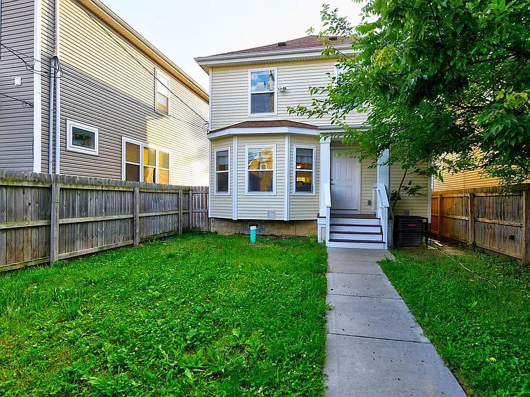 964 Carpenter St — Photo 16