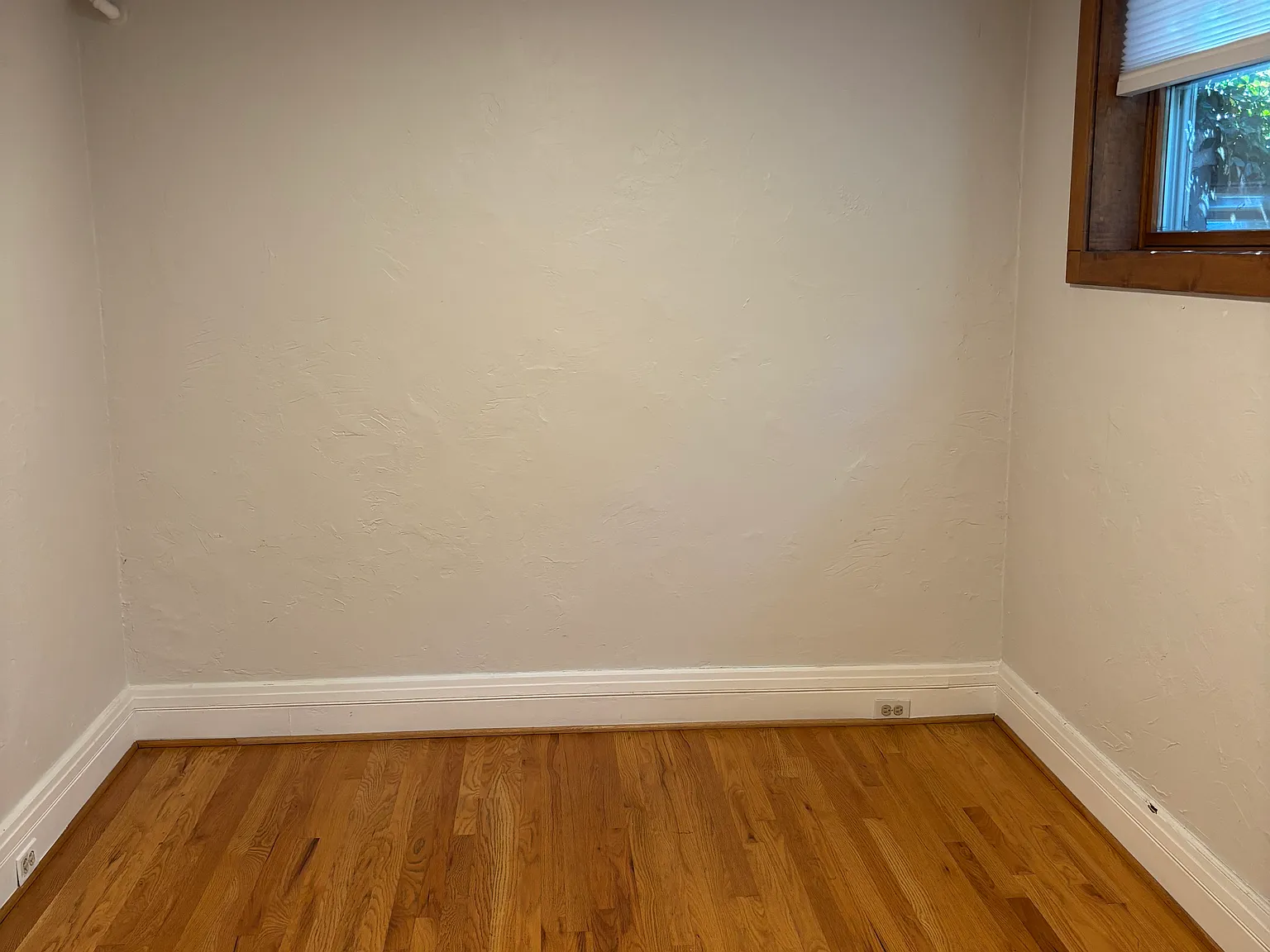 Charming Garden-Level Apartment in Historic Mansion — Photo 4