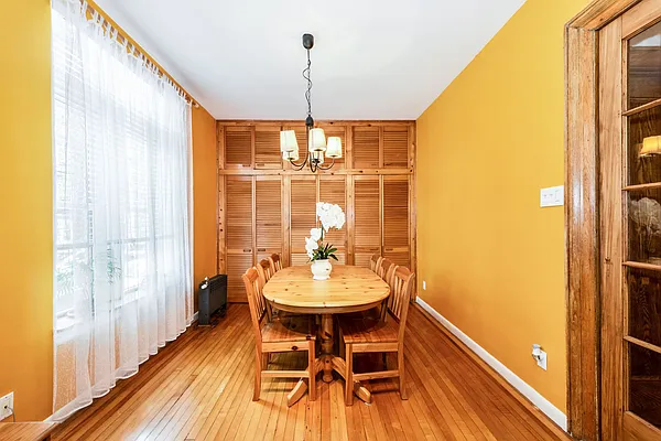 Sold by V I Properties Inc | media 11