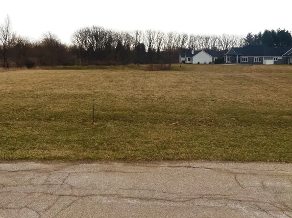 1715 Blue Jay Ln, Somonauk, IL 60552