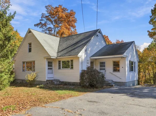 42 E Prescott St, Westford, MA 01886