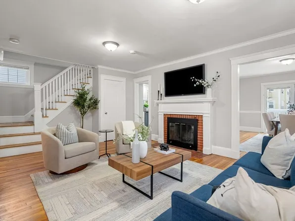 9 Ryden St, Quincy, MA 02169