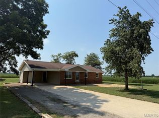 7045 W 408th Rd, Bertrand, MO 63823