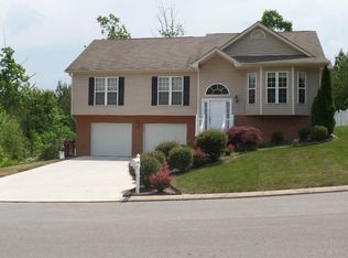 585 Hatch Trl, Soddy Daisy, TN 37379