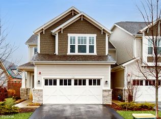 518 Peterson Ct, Barrington, IL 60010