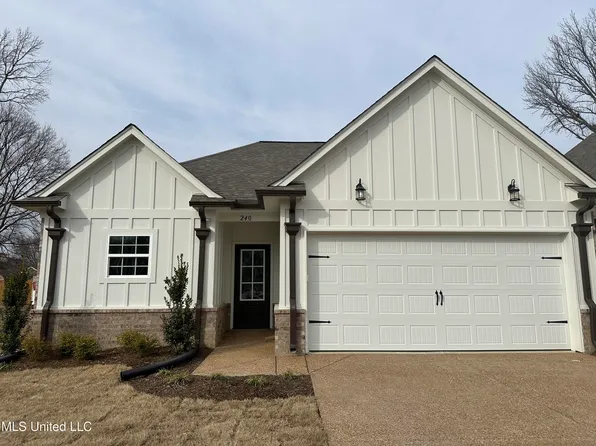 240 Flower Garden Dr, Southaven, MS 38671