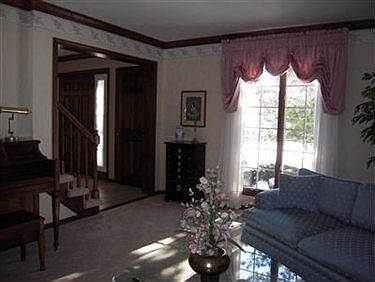 3rd image of 20266 Beechwood Ln