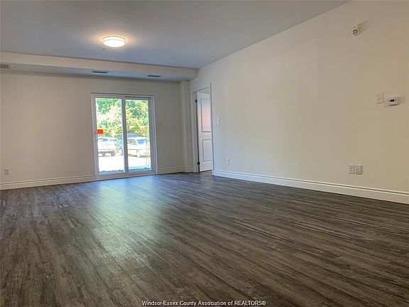 4th image of 1675 Banwell Rd #502