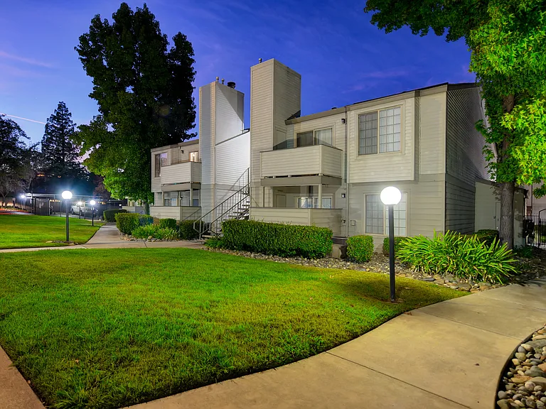 Cobblestone Creek Apartments — Photo 26