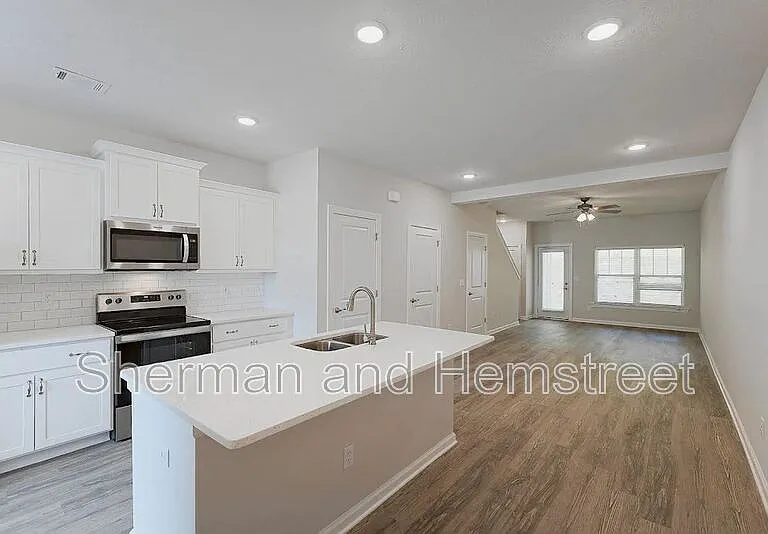 2027 Lotus Dr #2027 LOTUS DR — Photo 3