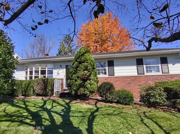 902 Miles Ave, Olyphant, PA 18447