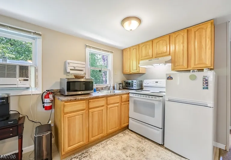 6 Waughaw Rd — Photo 3