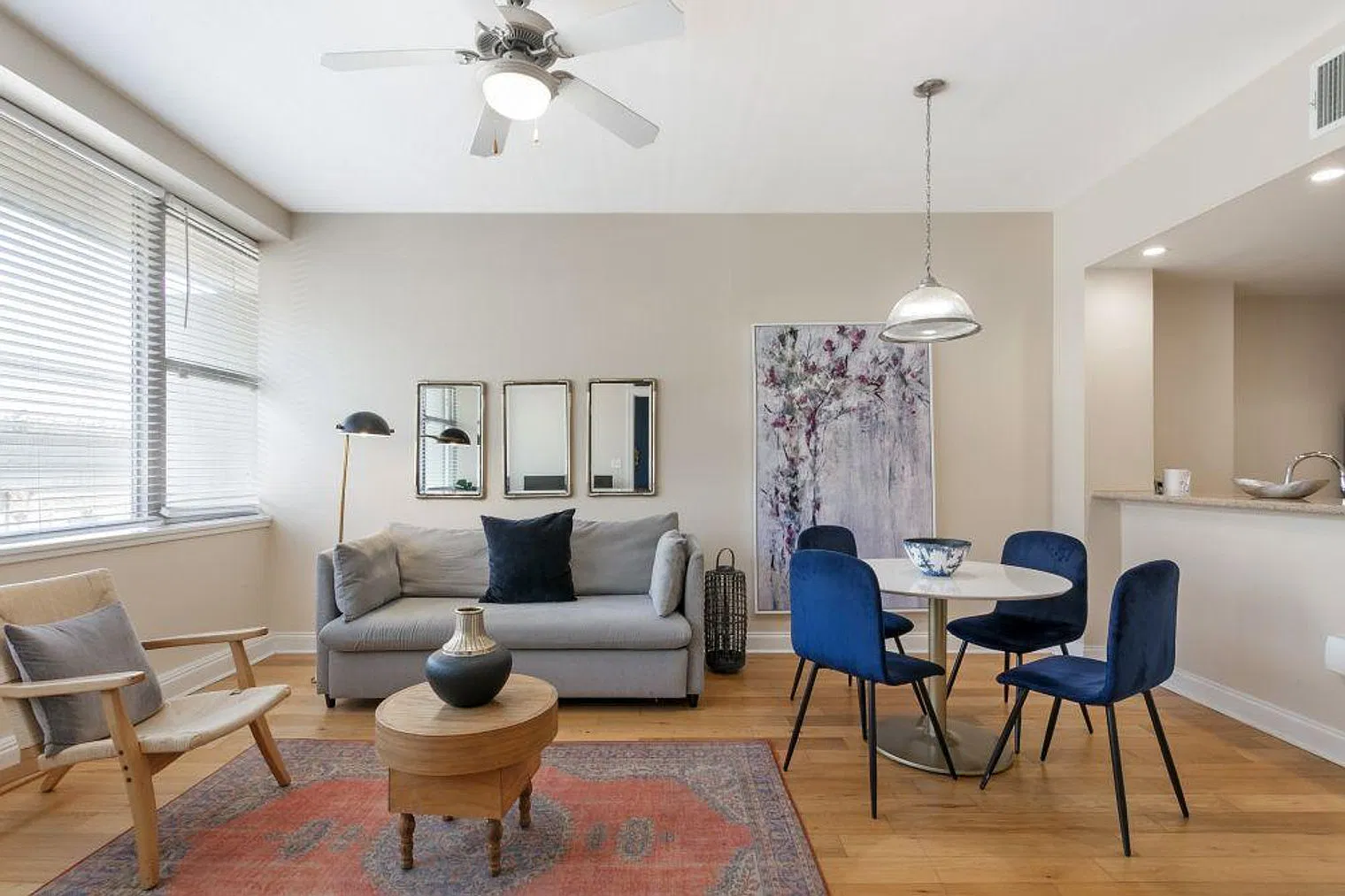 1 bed, 2.0 bath, 430 sqft, $4,137 — Photo 2