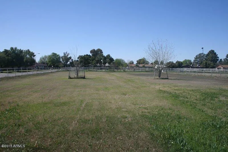 4 bed, 1914 sqft, $2,800 — Photo 2
