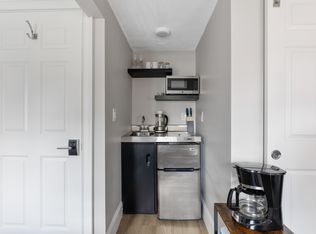 12-14 Derne St #101, Boston, MA 02114