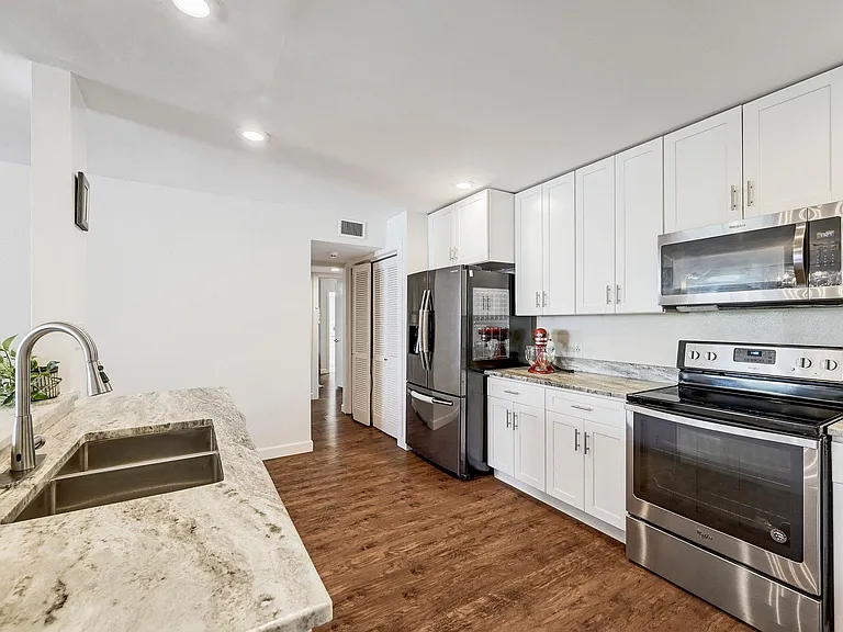 409 Seawind — Photo 9
