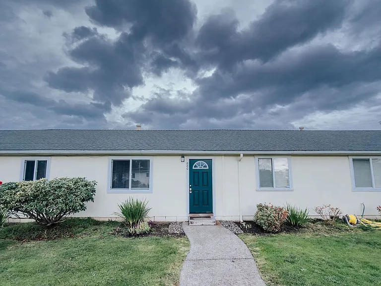 880 W Murray Rd — Photo 1