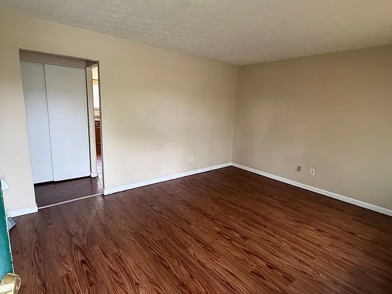 777 W Galbraith Rd — Photo 1