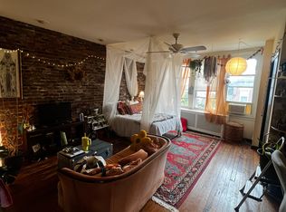 237 Christian St APT 3F, Philadelphia, PA 19147