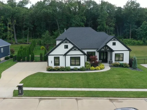 512 Hawthorne Ridge Ct, Foristell, MO 63348