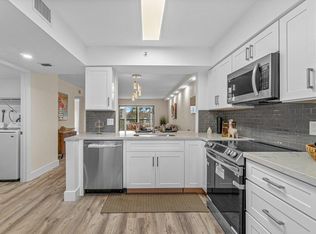 7076 Huntington Ln APT 301, Delray Beach, FL 33446