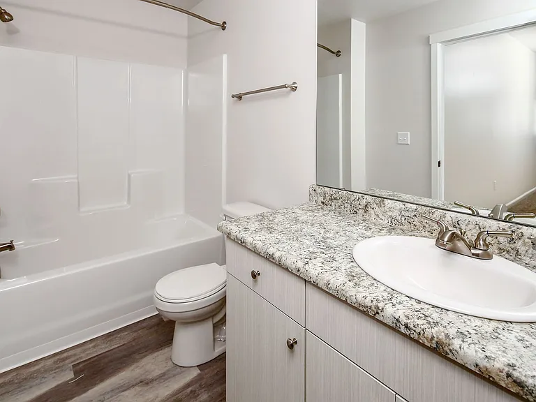 East Ridge Apartments — Photo 33