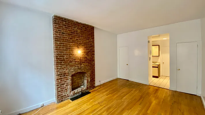Rented by Douglas Elliman | media 11