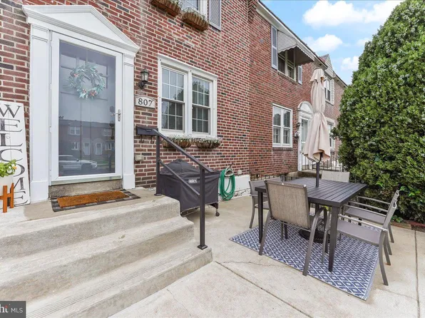 807 Oakwood Dr, Glenolden, PA 19036