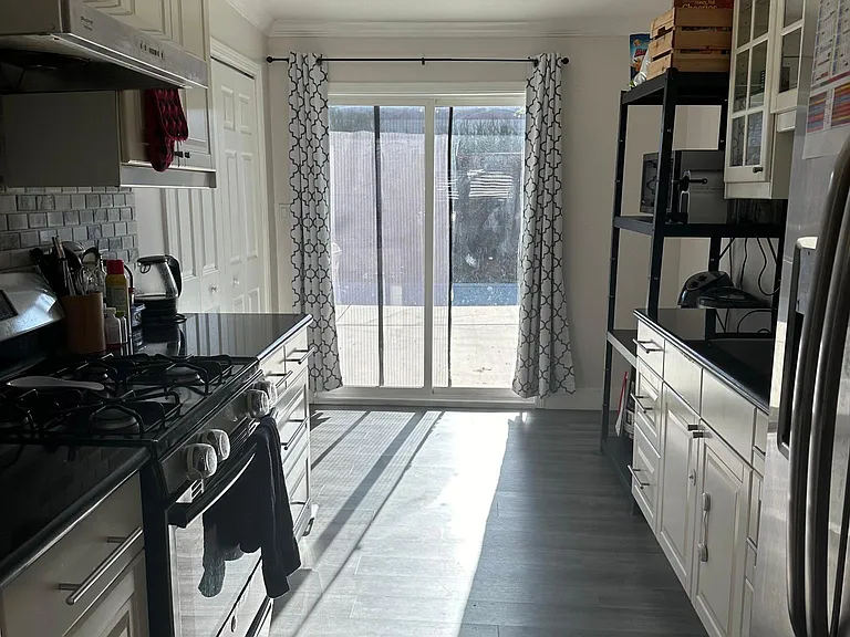1955 Marta Dr — Photo 22