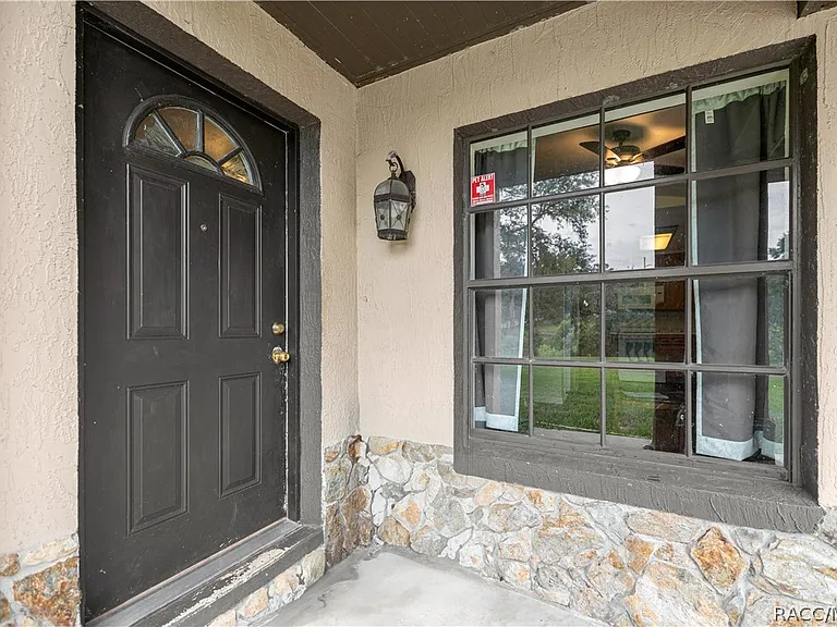 7930 E Derby Oaks Dr — Photo 2